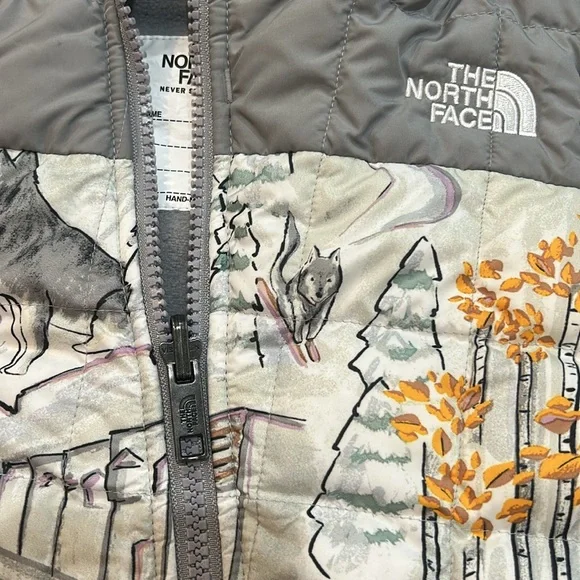 The North Face Thermoball™ One-Piece TNF White Like A Wolf Print 12-18 Months - Picture 12 of 12